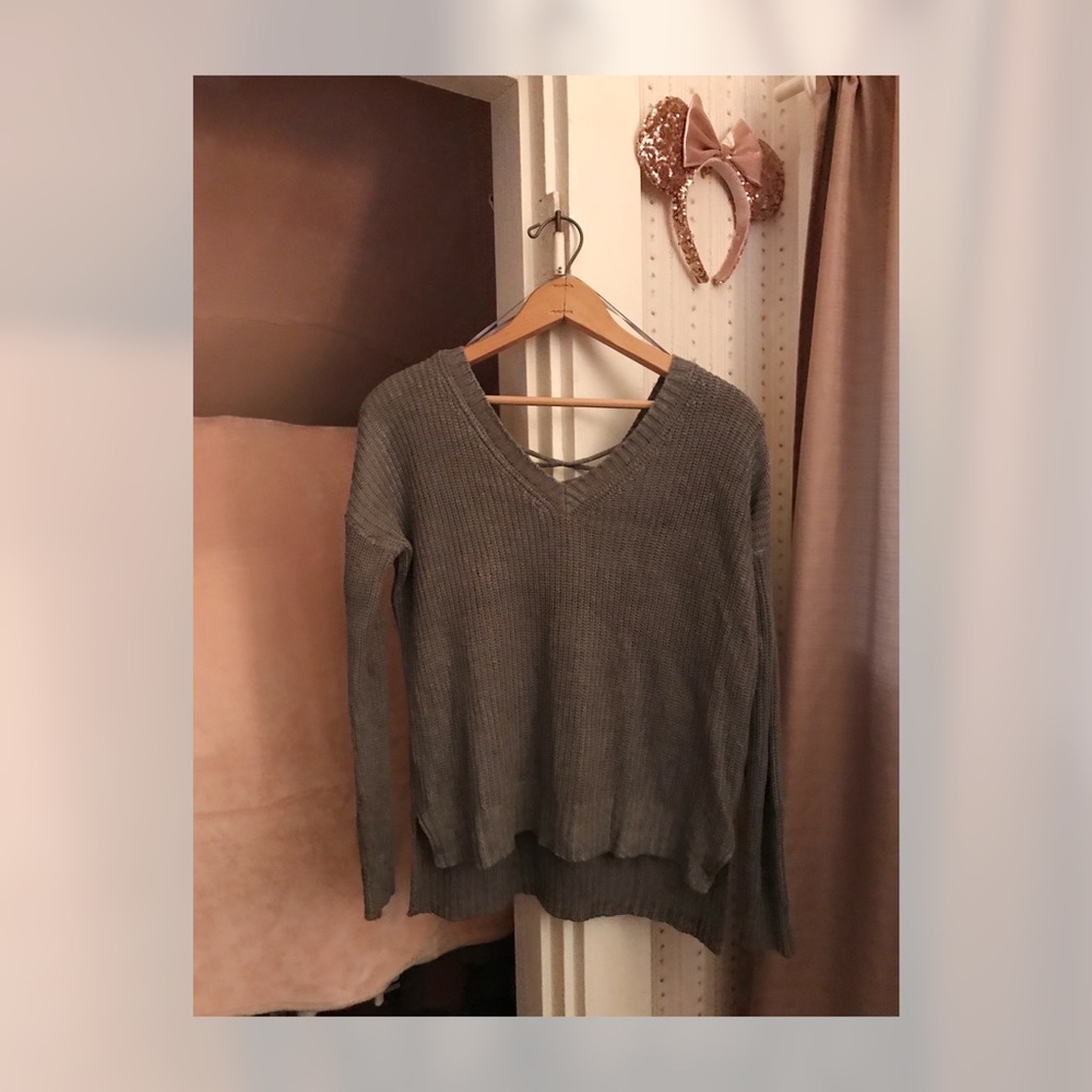 Jrs. Pink Rose Grey Sweater // Medium